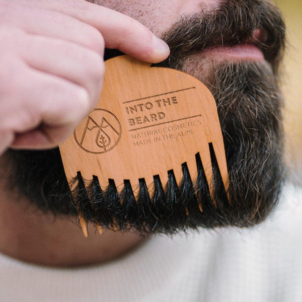 Beard comb - INTO THE BEARD