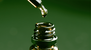 La merveilleuse huile de chanvre dans les cosmétiques - INTO THE BEARD